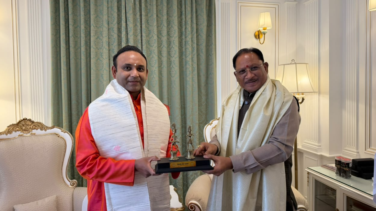 मुख्यमंत्री विष्णु देव साय बेंगलुरु के मुद्देनहल्ली में सत्य साईं ग्राम स्वर्ण जयंती समारोह में शामिल हुए
