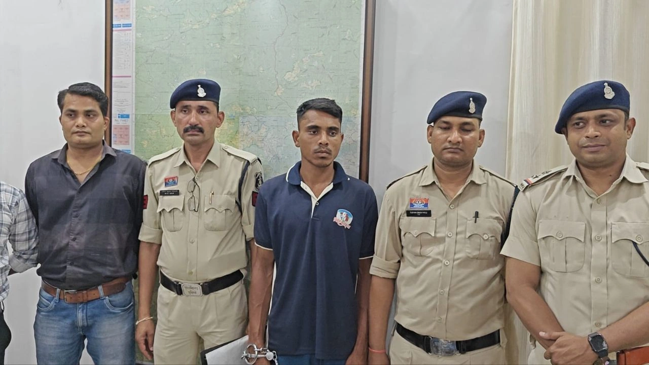 कोरिया पुलिस का बड़ा एक्शन: मां से दुष्कर्म की कोशिश और 8 साल की बच्ची का अपहरण करने वाला आरोपी गिरफ्तार