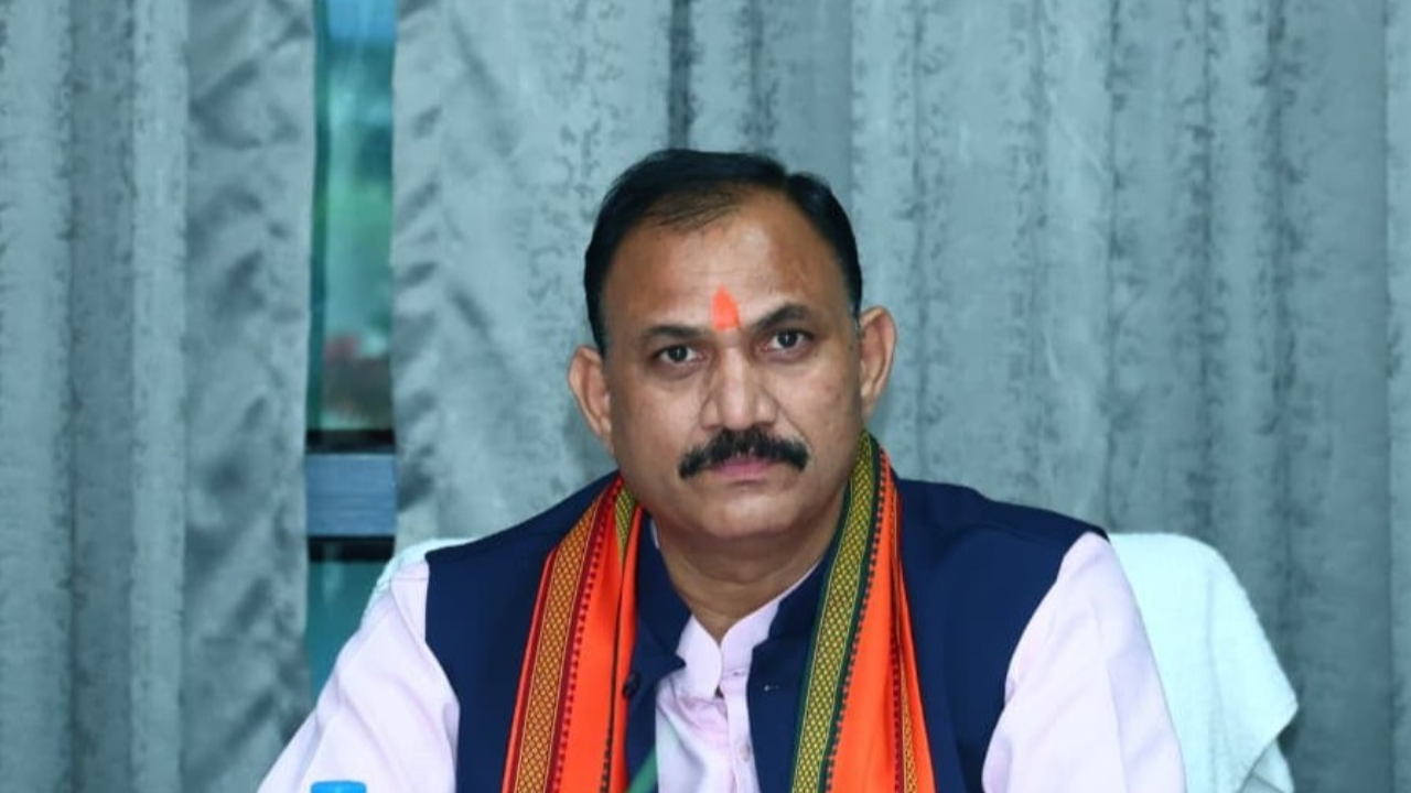 आयुष्मान योजना में गड़बड़ी पर स्वास्थ्य मंत्री सख्त, बोले- मरीजों से अवैध वसूली बर्दाश्त नहीं